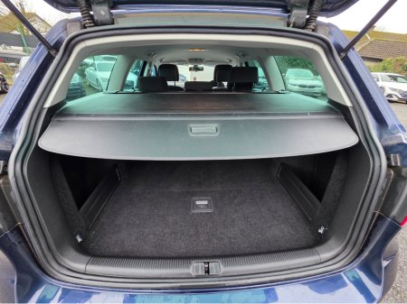 2015 Volkswagen Passat - thumbnail 11