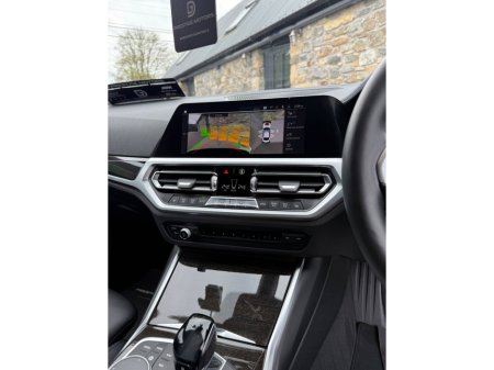 2019 BMW 3 Series - thumbnail 12