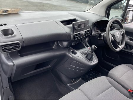 2021 Opel Combo - thumbnail 15