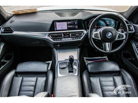 2021 BMW 3 Series - thumbnail 31