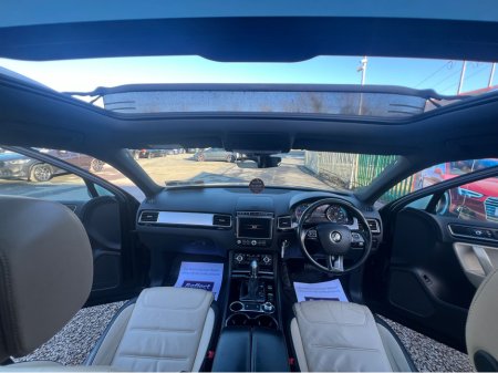 2018 Volkswagen Touareg - thumbnail 15