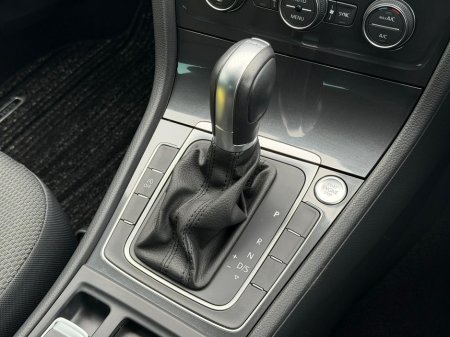 2018 Volkswagen Golf (182) 1.2 TSI COMFORTLINE TECH EDITION €21,450 thumbnail