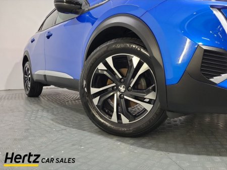 2023 Peugeot 2008 - thumbnail 6