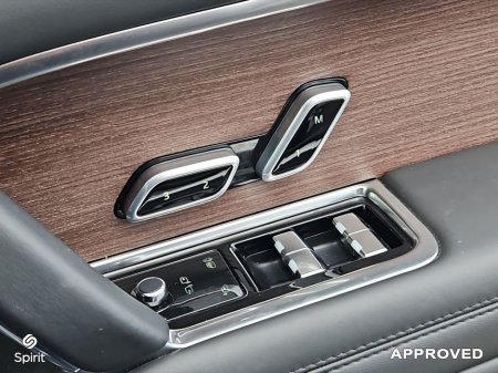 2025 Land Rover Range Rover - thumbnail 15