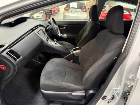 2015 Toyota Prius - thumbnail 20