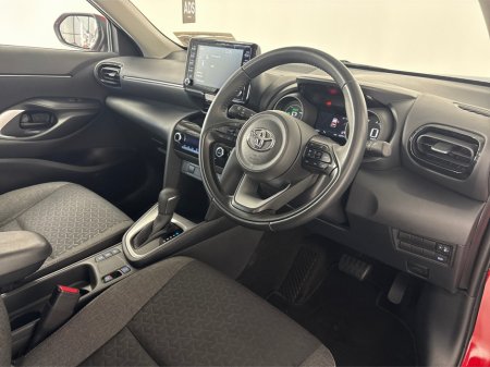 2023 Toyota Yaris CR LUNA**TOUCHSCREEN BLUETOOTH MEDIA**SEMI DIGITAL DASH**REVERSE CAMERA**PARKING SENSORS**MULTIFUNCTIONAL STEERING WHEEL**CRUISE CONTROL**KEYLESS START*8AUTO LIGHTS**AUTO WIPERS**ISOFIX** €26,795 thumbnail