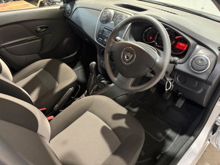 2016 Dacia Logan - thumbnail 12