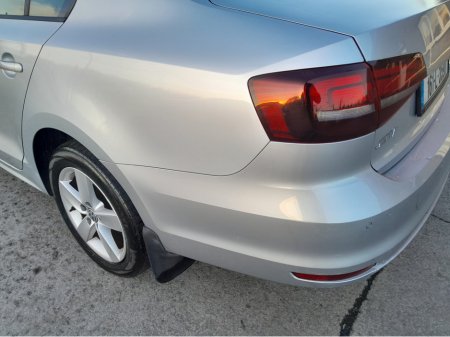 2016 Volkswagen Jetta CL 2.0 TDI MANUAL 5SPEED 110BHP 4DR €8,950 thumbnail