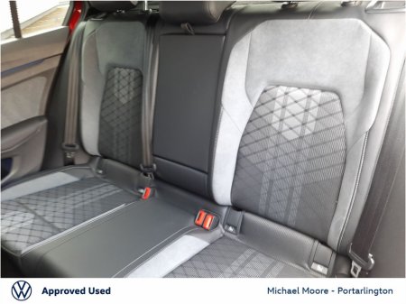 2024 Volkswagen Golf 1.5 TSI 130HP R-Line €33,950 thumbnail