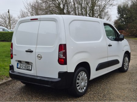 2021 Opel Combo 1.5 Diesel 3 Seater €10,750 thumbnail
