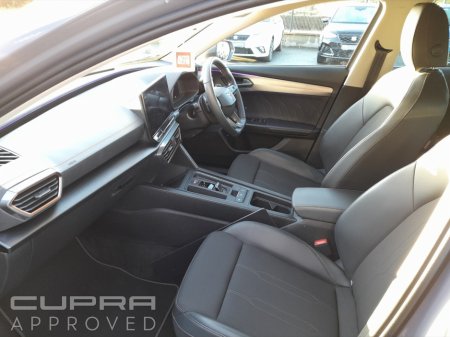 2024 Cupra Formentor E-HYBRID 204BHP DSG 5 thumbnail