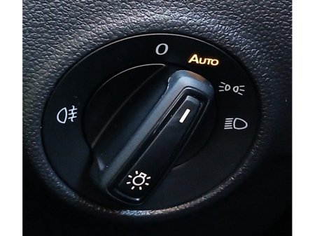 2023 Volkswagen T-Roc LIFE 2.0TDI 116HP *APP CONNECT, REVERSING CAMERA & MORE!* thumbnail