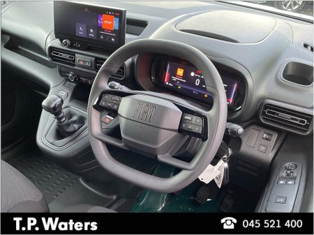 2025 Fiat Doblo - photo 2