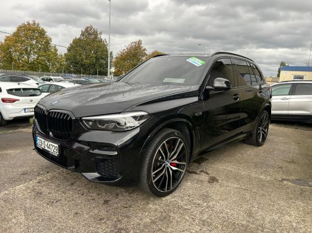 2023 BMW X5 XDRIVE 45E M-SPORT PHEV 3.0 PETROL //HIGH SPEC//MERINO LEATHER//HARMAN KARDON SOUND SYSTEM//HEAD UP DISPLAY//HEATED STEERING WHEEL// €73,950