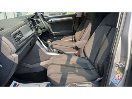 2023 Volkswagen T-Roc 2.0 TDI 116HP Life, Pyrite Silver 46km. €29,950 thumbnail