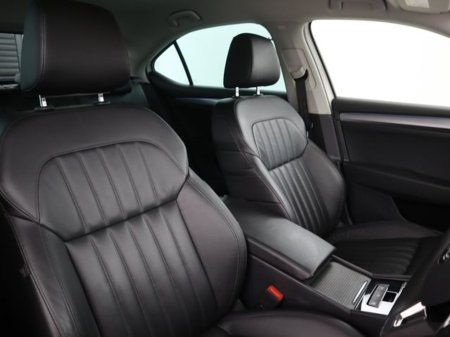 2019 Skoda Superb  €16,950 thumbnail