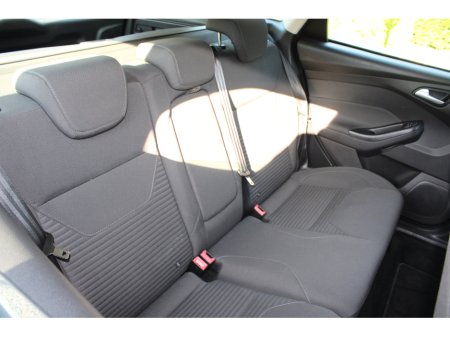 2018 Ford Focus - thumbnail 7