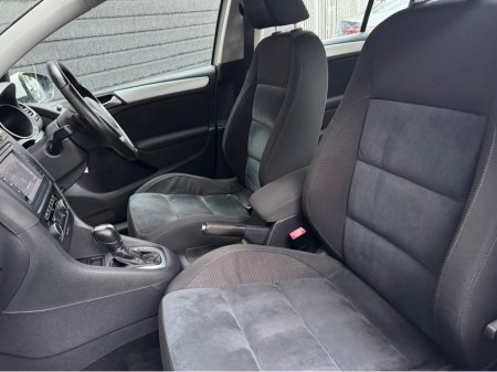 2013 Volkswagen Golf 1.4 TSI HIGHLINE AUTO €9,495 thumbnail