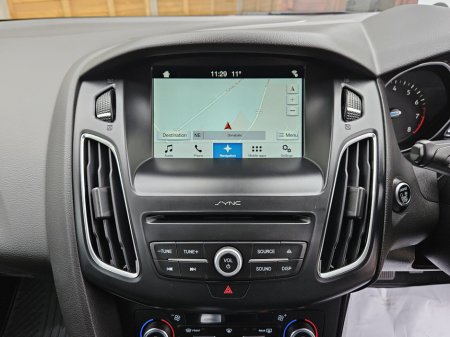 2017 Ford Focus - thumbnail 30