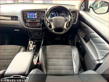 2018 Mitsubishi Outlander - thumbnail 12