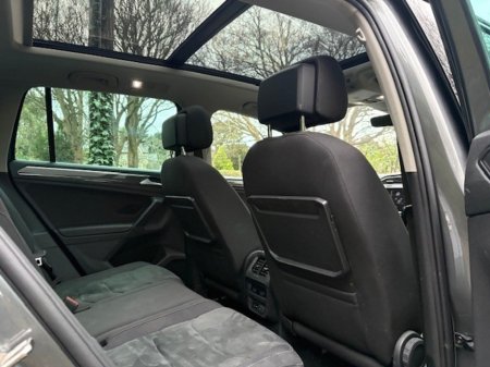 2020 Volkswagen Tiguan 2.0 TDi Top Spec SEL - Auto - 150bhp - 5 Dr Compact SUV €23,850 thumbnail