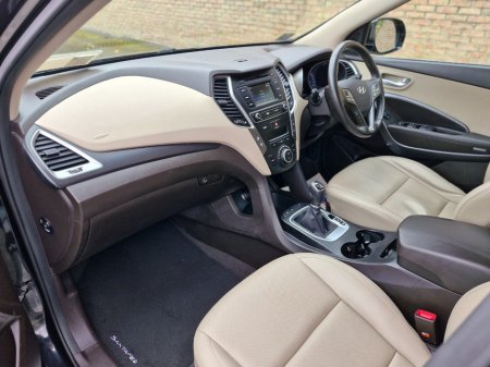 2017 Hyundai Santa Fe - thumbnail 7