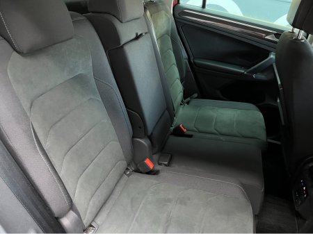 2018 Volkswagen Tiguan €24950! 2018 VOLKSWAGEN TIGUAN TDI 4 MOTION  2.0 AUTOMATIC / CRUISE CONTROL / REVERSE CAMERA / HEATED FRONT & REAR SEATS / PADDLE SHIFTERS €24,950 thumbnail