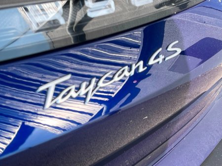 2022 Porsche Taycan 4S Cross Turismo 93kWh €61,995 thumbnail