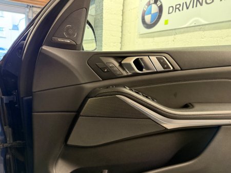 2020 BMW X5 xDrive30d M Sport €63,995 thumbnail