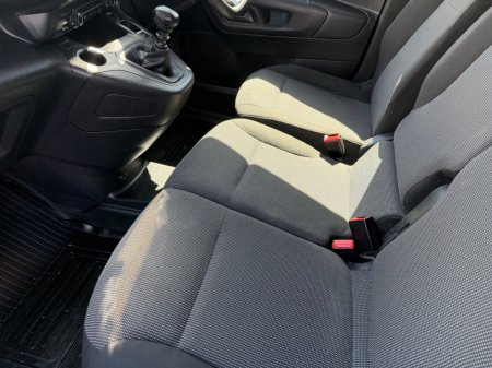 2024 Toyota Proace - thumbnail 11