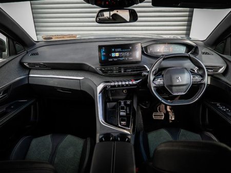 2023 Peugeot 3008 - thumbnail 6