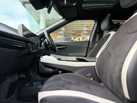 2023 Kia EV6 - thumbnail 2