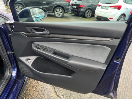 2022 Volkswagen Golf R-LINE ETSI ESTATE 1.5 PETROL //HIGH SPEC//HEAD UP DISPLAY//HALF LEATHER HEATED SEATS//HEATED STEERING WHEEL//REVERSE CAMERA//KEYLESS ENTRY// €27,950 thumbnail