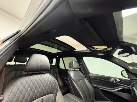 2021 BMW X5 45E M SPORT XDRIVE €59,990 thumbnail