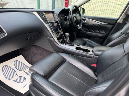 2016 Infiniti Q50 - thumbnail 9