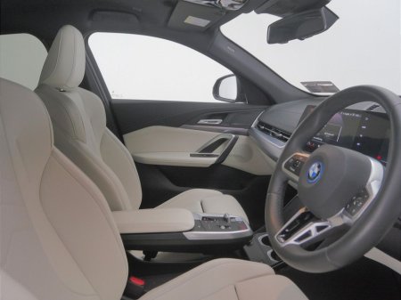 2025 BMW iX2 - thumbnail 12
