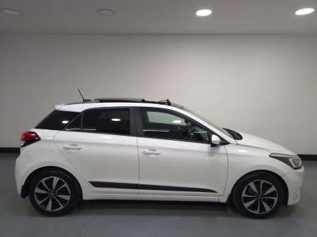 2015 Hyundai i20  €10,950 thumbnail