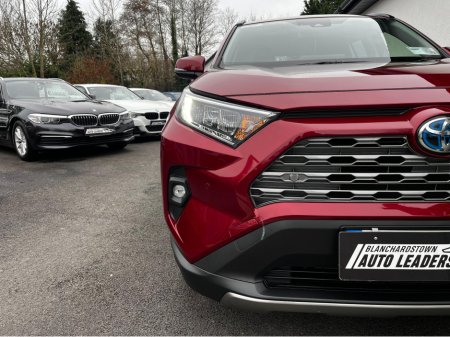 2025 Toyota Rav4 2.5 HYBRID SOL AUTO 218 BHP LEATHER €43,995 thumbnail