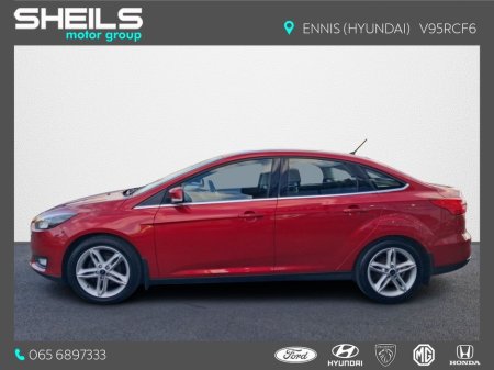 2017 Ford Focus - thumbnail 6