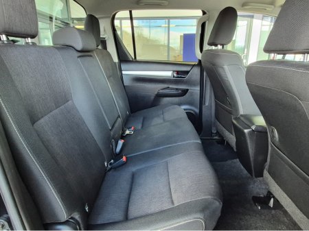 2022 Toyota Hilux - thumbnail 10