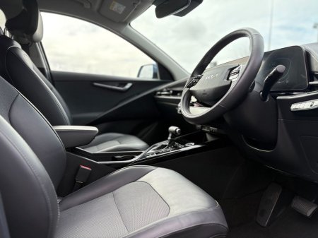 2023 Kia Niro - thumbnail 8