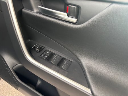 2024 Toyota Rav4 - thumbnail 12