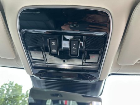 2024 Land Rover Range Rover - thumbnail 25