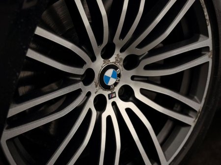 2017 BMW 5 Series - thumbnail 24