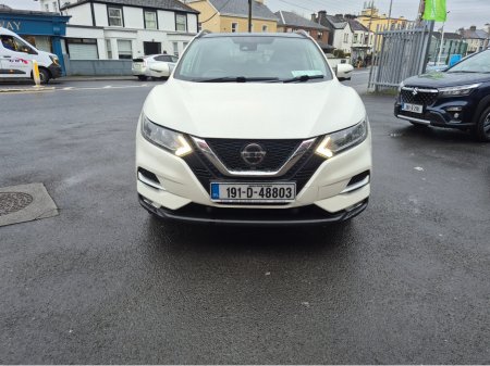 2019 Nissan Qashqai 1.5 DCI 115PS N-CONNEC N-CONNECTA 5DR €13,950 thumbnail