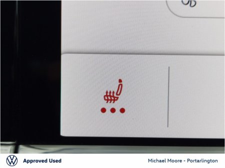 2024 Volkswagen Golf 1.5 TSI 130HP R-Line €33,950 thumbnail