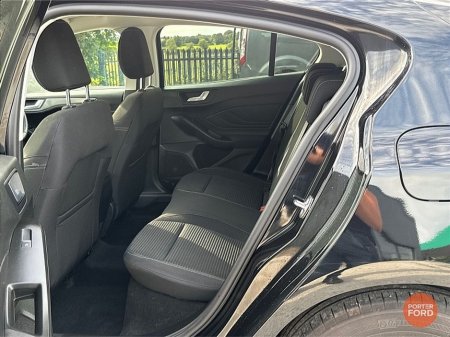 2024 Ford Focus 1.0T MHEV TITANIUM 125PS €26,450 thumbnail