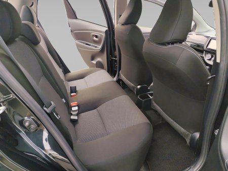 2019 Toyota Vitz - thumbnail 13