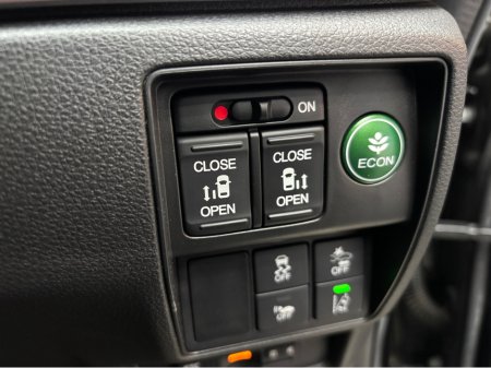 2017 Honda Odyssey €20950! 2017 Honda Odyssey 7 Seater Automatic  - Electric Sliding Doors €20,950 thumbnail