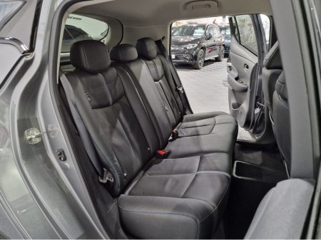 2024 Nissan Leaf - thumbnail 11